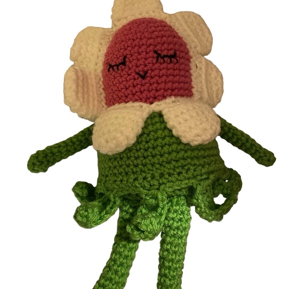 Hand crocheted 100% cotton flower stuffed animal plushie doll - Picture 3 of 4